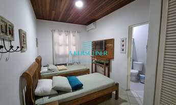 Imagem 6: Casa térrea charmosa com 3 dorms sendo 2 suítes, em condomínio familiar a poucos metros da