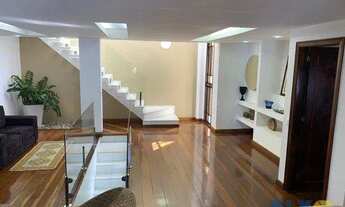 Imagem: Linda Casa com 3 dormitórios, 370 m²