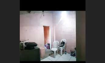 Imagem 3: Casa ? Casa com 1 dormitório