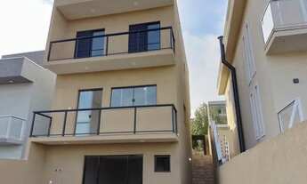 Imagem 2: Casa com 3 quartos sendo 1 suite, 3 banheiros, 3 vagas e salão de festa com 165m² em Caja