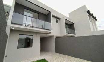 Imagem 2: Sobrado no sitio cercado