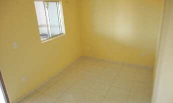 Imagem 5: Apartamento no Manuel Sátiro com 2 quartos, sala, cozinha com porta em vidro, lavanderia