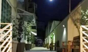 Imagem 6: Casa condomínio, 2 quartos sendo duas suítes, com box blindex . Um lavabo , armários nos q