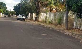 Imagem 4: 032. Ótimo terreno de esquina situado no Bairro Vila Maciel