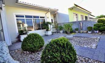 Imagem 2: Espaçosa casa de 03 dormitórios em São José!