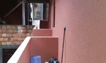 Imagem 2: 2/4, sala, cozinha, banheiro, área de serviço ampla