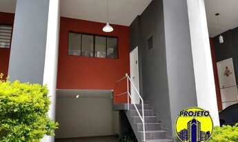 Imagem 2: LINDA CASA EM CONDOMÍNIO FECHADO DE MUITO BOM GOSTO !!!