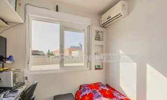 Imagem 10: Apartamento para venda possui 72 metros quadrados com 3 quartos em São João - Porto Alegre