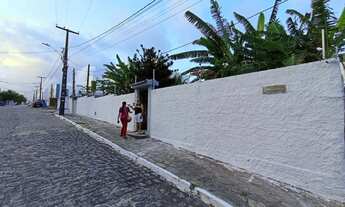 Imagem 3: Sobrado para venda possui 1200 metros quadrados com 6 quartos