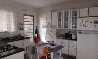 Imagem 3: Casa para venda com 100 metros quadrados com 3 quartos em Vila São Bento - São José dos Ca