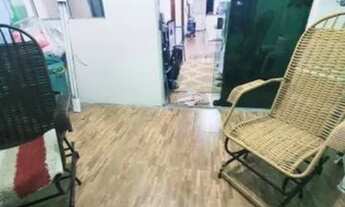 Imagem 3: Casa com ponto comercial à venda com 3 suítes e garagem - Petrópolis