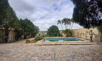 Imagem 6: Casa de esquina para Vender com 05 Quartos na Ribeirânia em Ribeirão Preto com Piscina