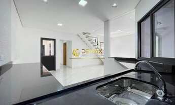 Imagem: Sobrado à Venda com 3 Dormitórios no Sta