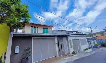 Imagem 7: Vendo casa no Aleixo com 4 quartos, sendo 3 suítes, residencial fechado, residencial Joaqu