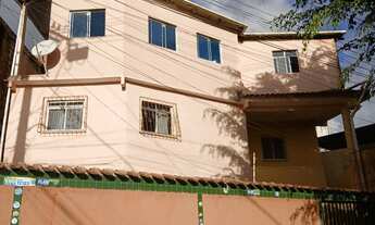 Imagem 3: Duas casas com piscina troca o carro casa