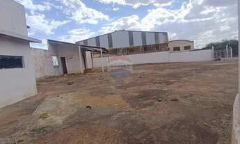 Imagem 7: Pátio - Av. Thomaz Alberto Whately