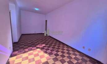 Imagem 6: Excelente apartamento à venda na Rua Mariz e Barros, Tijuca. Amplo e arejado, com 120m², s