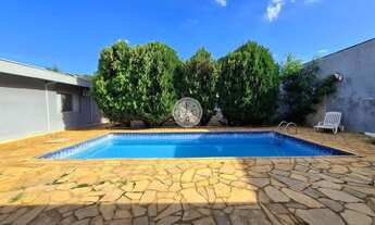 Imagem 3: Casa térrea com 4 quartos para alugar, 410m² privativos - Ribeirânia