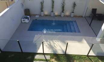 Imagem 2: Casa com 3 quartos e 209m² à venda em Daniela, Florianópolis 300 metros da praia