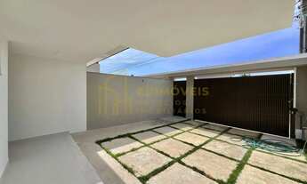 Imagem 2: Venha Conhecer: Casa com Varanda e Closet em Morada de Laranjeiras!