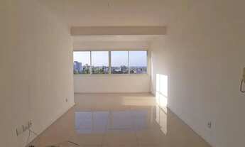 Imagem 3: Apartamento grande com 2 dormitórios, sacada e suíte com espaço para closet