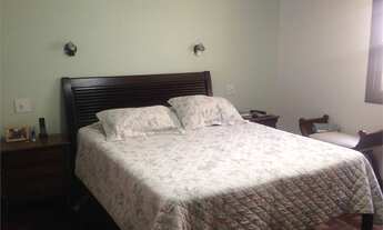 Imagem 4: Casa para venda tem 219 metros quadrados com 3 quartos em Alto de Pinheiros - São Paulo