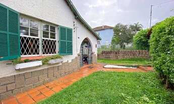 Imagem 3: Casa com três dormitórios com patio grande no bairro Santa Tereza