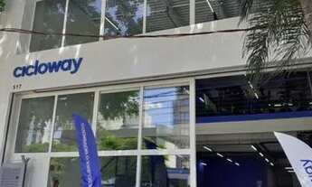 Imagem 2: Prédio comercial para alugar ou vender na Henrique Schaumann com 940 m³ de área construída