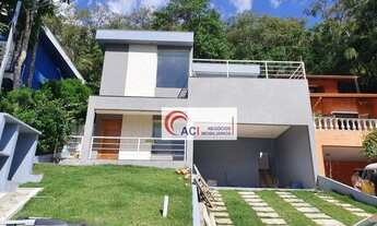 Imagem 2: Casa de Condomínio para venda e aluguel em Granja Viana de 240.00m² com 3 Quartos, 3 Suite