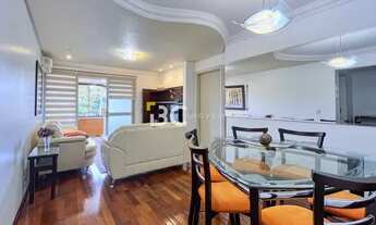 Imagem 2: BC Imóveis vende excelente apartamento semimobiliado e reformado com 3 dormitórios e churr