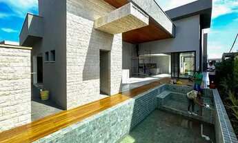 Imagem 6: Casa para venda possui 323 metros quadrados com 4 quartos em Jardins Itália - Goiânia - GO