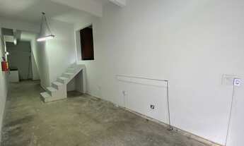 Imagem 2: Ponto comercial/Loja/Box para aluguel e venda possui 53 metros quadrados