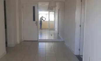 Imagem 6: Lauro 2/4, Semi mobiliado (Armários), NASCENTE, amplo, Varanda e ótima localização!