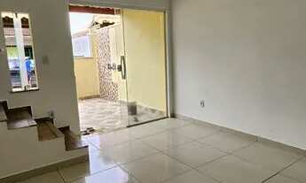 Imagem 5: Vendo casa duplex em Unamar segundo distrito de Cabo Frio de frente para a praia ,rua calç