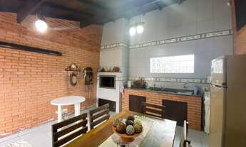 Imagem 3: Casa para venda possui 150 metros quadrados com 4 quartos em Centro - Tramandaí - RS