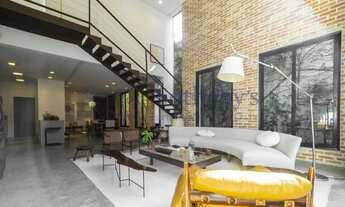 Imagem 4: Casa estilo loft com área externa exclusiva