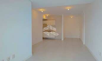 Imagem 7: Apartamento para venda tem 69 metros quadrados com 2 quartos em Abraão - Florianópolis - S