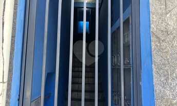 Imagem 4: Prédio com 04 (quatro) casas e 02 (duas) garagens para locação, ha 5 minutos do centro de