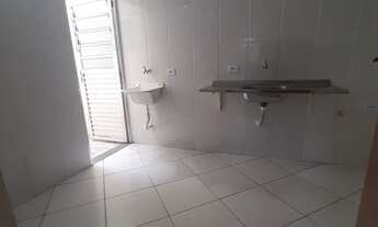 Imagem 4: Apartamento para aluguel com 45 metros quadrados com 2 quartos em Jardim São Luis - Guarul