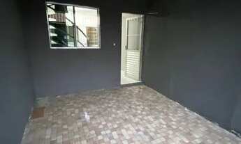 Imagem: Casa 2 dormitórios com garagem coberta