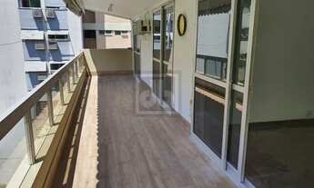 Imagem 3: Leblon, Condomínio de Luxo, Varandão, 3 qartos, Reformado , 3 Vagas