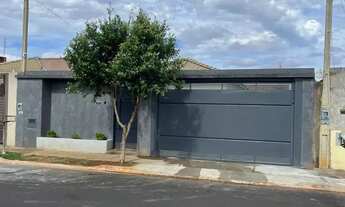 Imagem: Vende-se casa no Bairro Dignidade