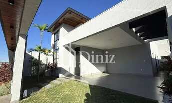 Imagem: Linda casa no Jardim Itália com 3/4 sendo