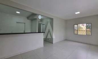 Imagem 4: Apartamento no Bairro Saguaçu com 3 quartos, sala de estar e jantar, cozinha, 1 banheiro s