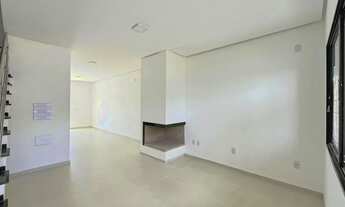 Imagem 4: Casa em Porto Alegre, no bairro Hípica, com 3 dormitório(s), e 3 banheiros, à venda