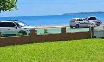 Imagem: Casa pé na areia lagoa Iguaba Grande