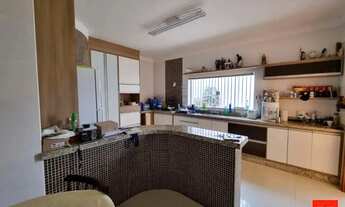 Imagem 6: Casa Alto Padrão para locação no Jardim Panambi com 3 suítes e 3 vagas de garagem