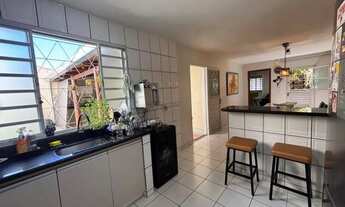 Imagem 7: Casa 225m² 3 Quartos 1 Suíte Área Goumert Bairro Conjunto Residencial Aruana I Goiânia