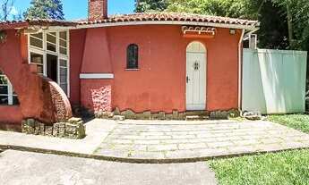 Imagem 3: Casa ensolarada com localização privilegiada