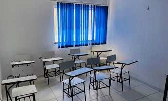 Imagem 6: Casa comercial para alugar a 50m da Av. Oliveira Paiva em rua movimentada Com 6 salas, 2 d